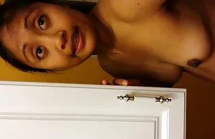 XXX ジルは彼女の顔に大きな負荷をかける 女性 の 為 の アダルト ビデオ