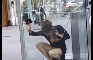 XXX 浮気-アイビーは寮で学生をねじ込みます 女の子 向け アダルト ビデオ