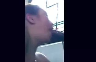 XXX 寝取られの夫は、ヘルメットの飾りを目撃した別の男 女性 向け エロ ビデオ 無料